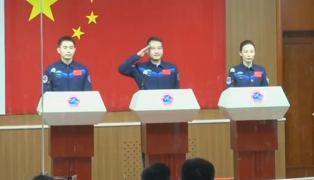 Shenzhou 13 — Shenzhou 13 crew