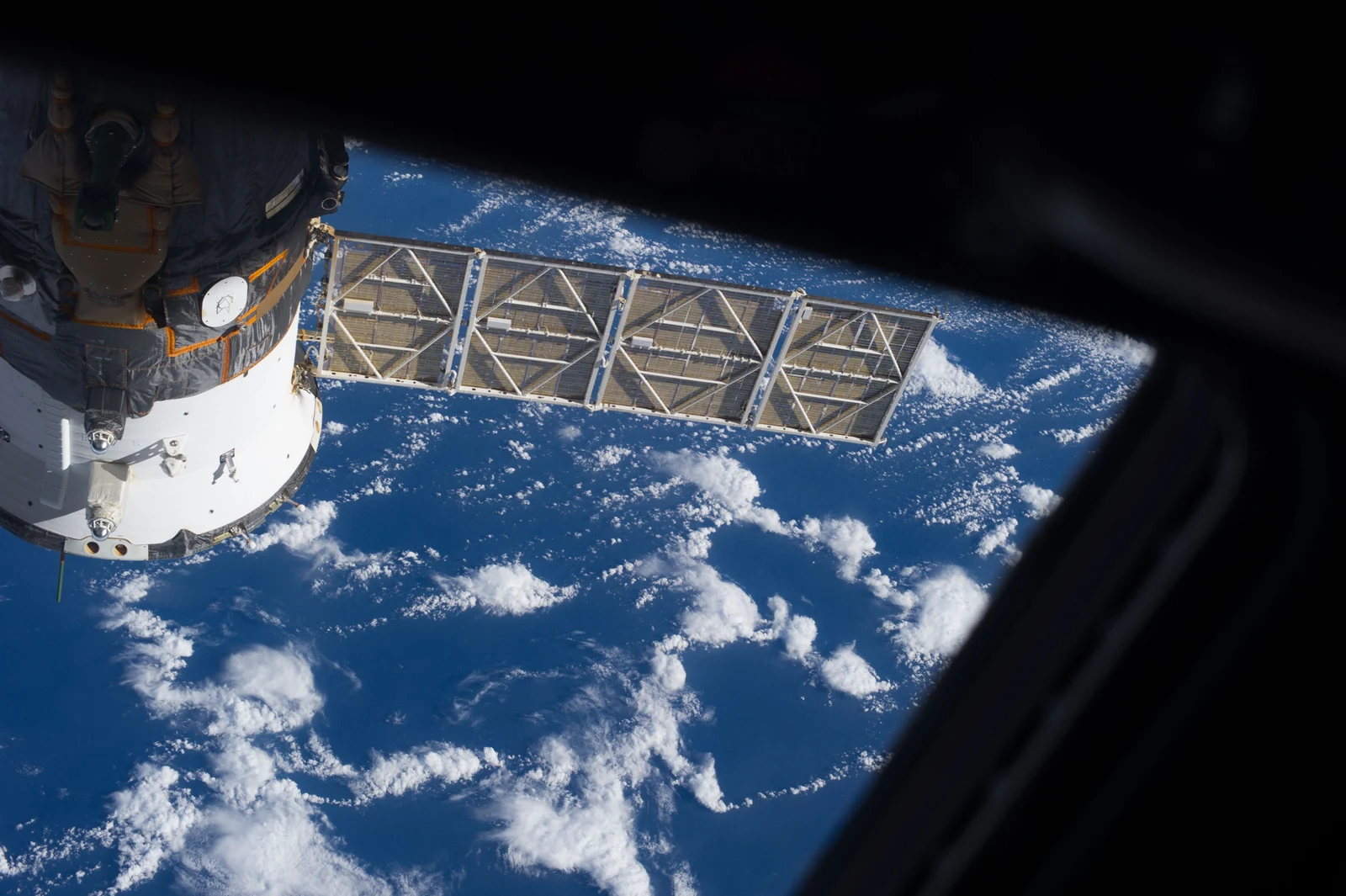 Expedition 3 mission logo