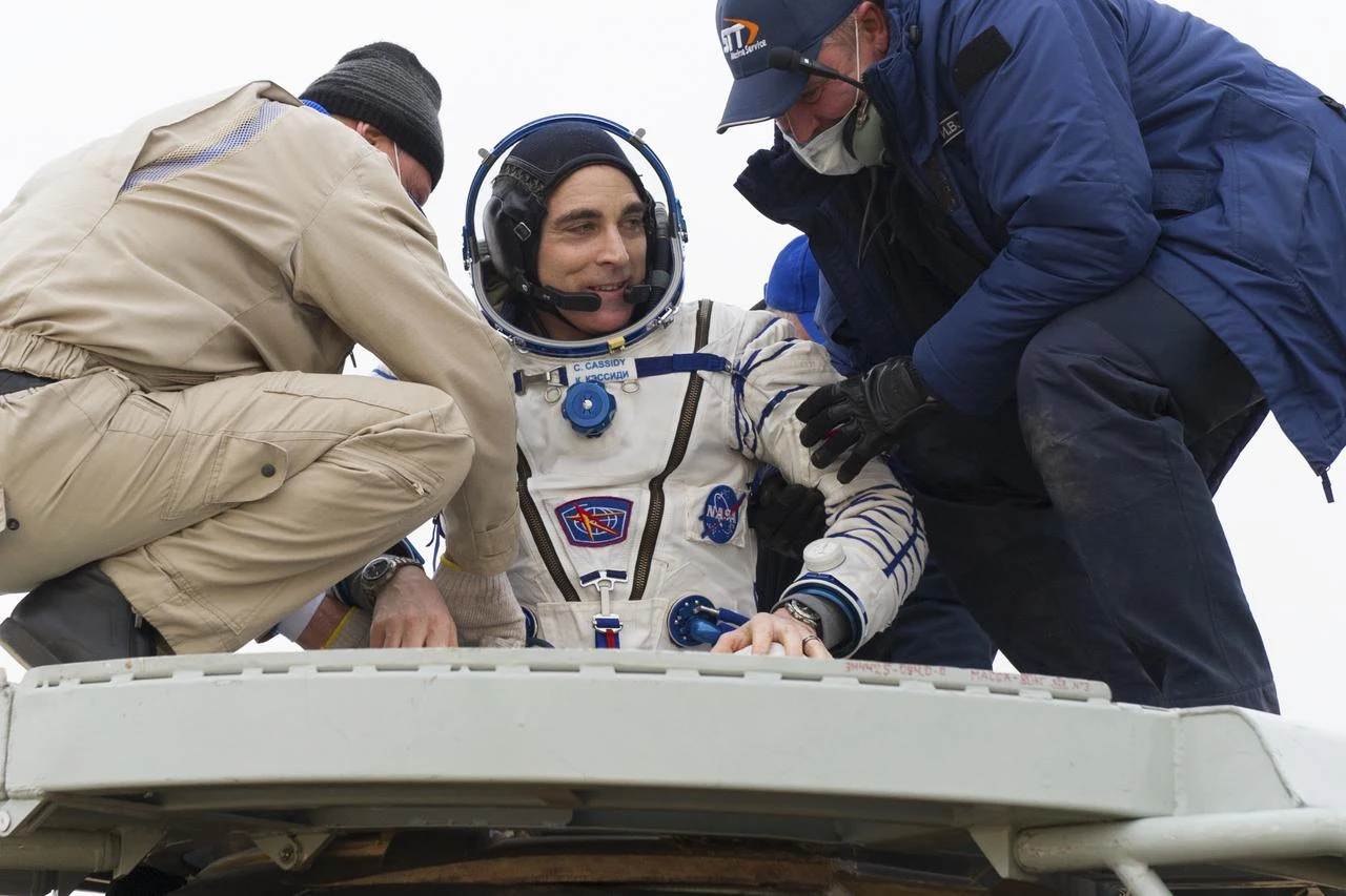Expedition 63 mission logo
