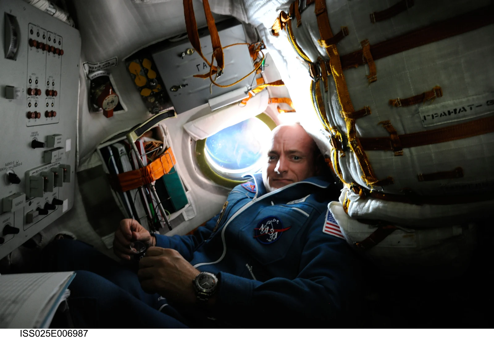 Soyuz TMA-01M mission logo