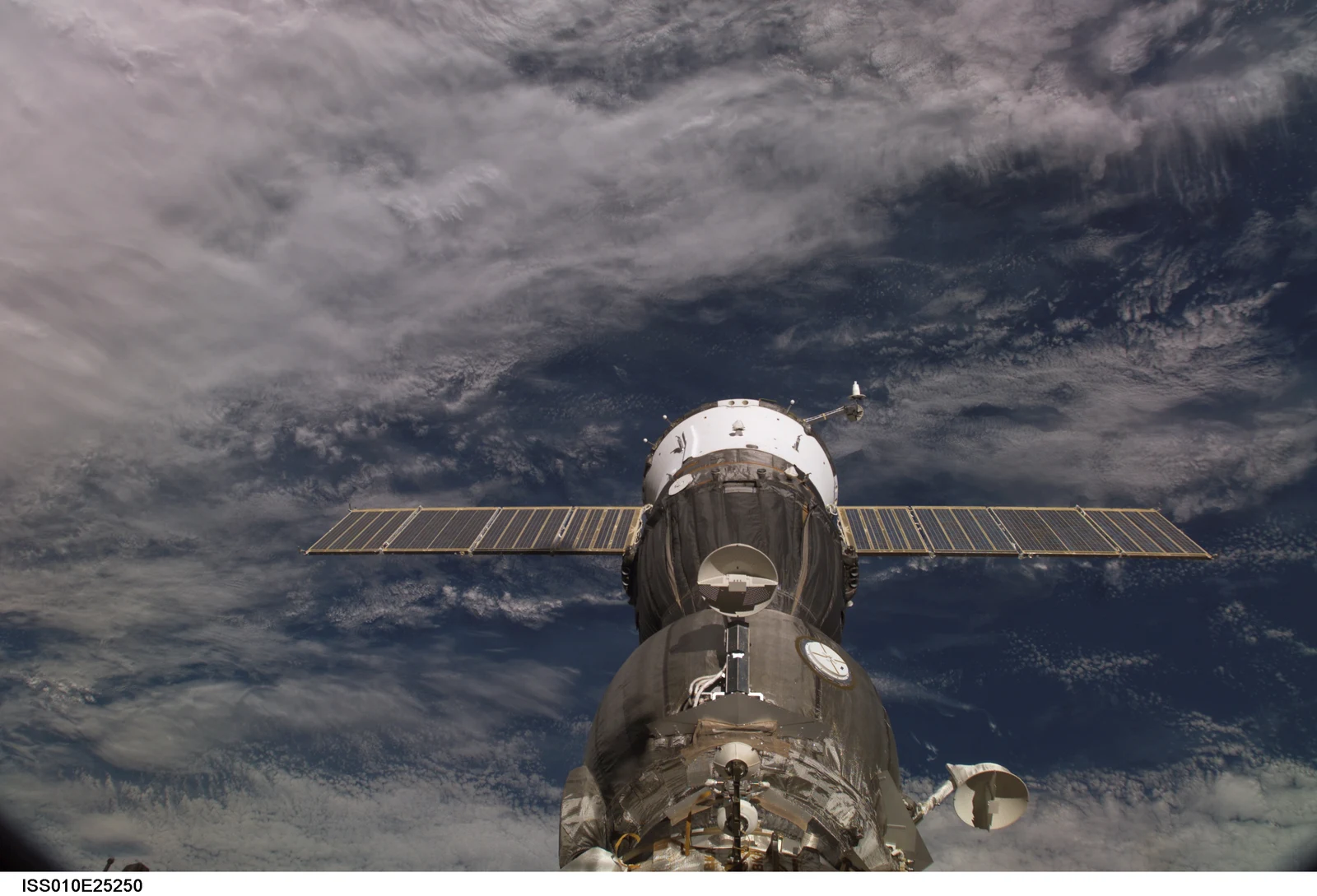 Soyuz TMA-6 mission logo
