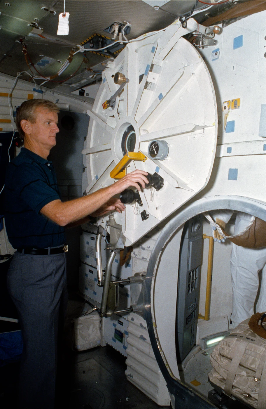 STS-54 mission logo